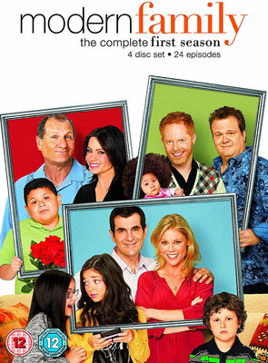 

Modern Family: The Complete Season 1 (4-Disc Box Set) (Fully Packaged Import)(DVD English)