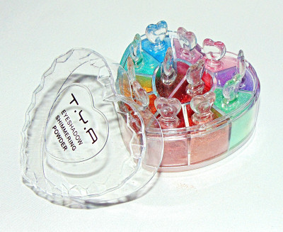 

T.Y.A Eyeshadow Shimmering Powder 14 g(Multicolor)