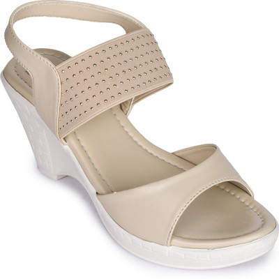 LIBERTY Women Flats(Yellow , 7)