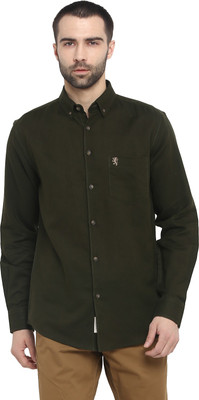 60 Off On Red Tape Men Solid Casual Green Shirt On Flipkart