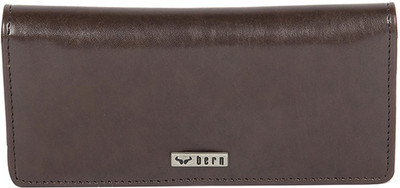 

Bern Casual Brown Clutch