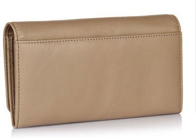 51% OFF on La Roma Casual Beige Clutch 51% OFF on La Roma Casual Beige Clutch