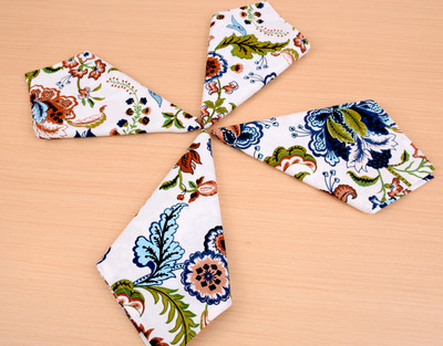Miyanbazaz textiles Floral Print White Multi Cloth Napkins(4 Sheets)