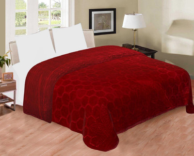 Oshano Geometric Double Mink Blanket for  Heavy Winter(Polyester, Red)