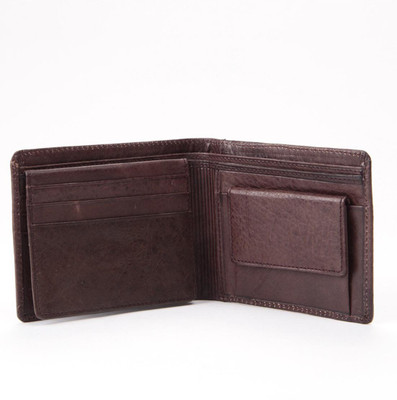 48% OFF on Walletsnbags Men Casual Brown Genuine Leather Wallet(6 Card Slots) 48% OFF on Walletsnbags Men Casual Brown Genuine Leather Wallet(6 Card Slots)
