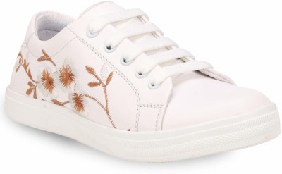 COMMANDER 888 Slip On Sneakers For Women(White)