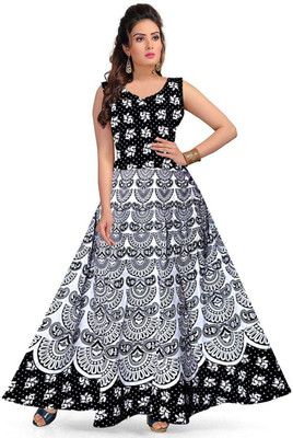 Rangun Women Fit and Flare White, Black Dress