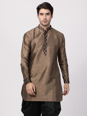 VASTRAMAY Men Solid Straight Kurta(Black)