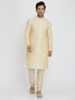 Varmohey Men Kurta Churidar Set