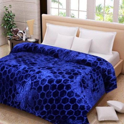Oshano Geometric Double Mink Blanket for  Heavy Winter(Polyester, Dark Blue)