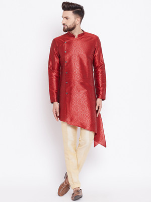 See Designs Men Self Design Asymmetric Kurta(Maroon)