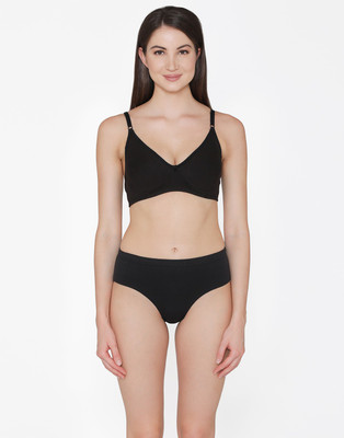 Clovia Lingerie Set
