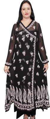 sapra enterprises Women Embroidered A-line Kurta(White, Black)