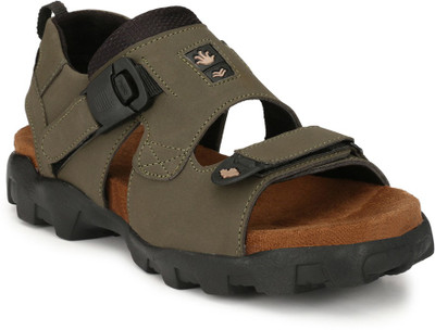 Aeonik Men Green Flats