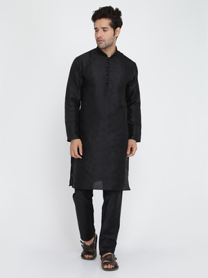 Varmohey Men Kurta Churidar Set