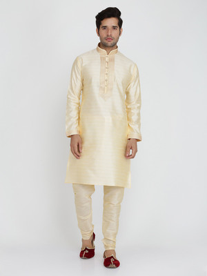 Varmohey Men Kurta Churidar Set