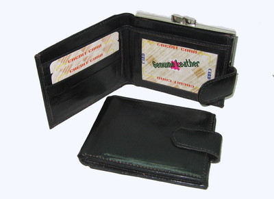 10% OFF on PE Casual Black Clutch 10% OFF on PE Casual Black Clutch