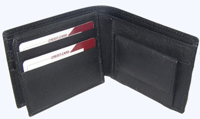 16% OFF on PE Men Casual, Formal Black Genuine Leather Wallet(3 Card Slots)
