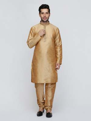 Varmohey Men Kurta Churidar Set
