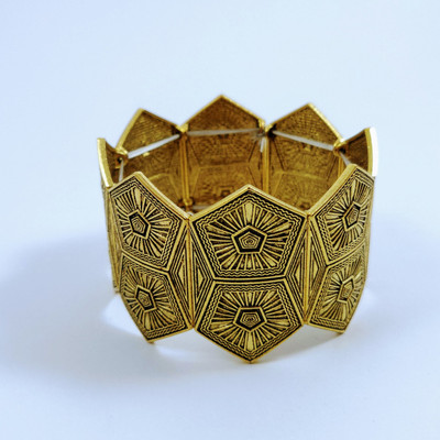 Groot Alloy, Metal Cuff