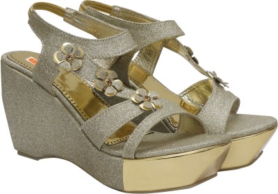 Digni Women Wedges(Gold , 4)