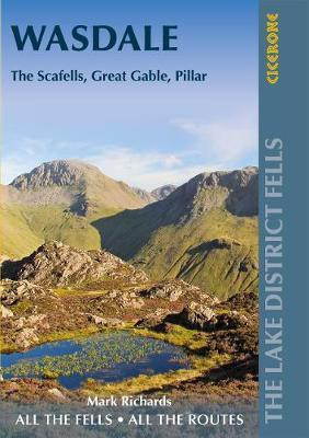 Walking the Lake District Fells - Wasdale(English, Paperback, Richards Mark)