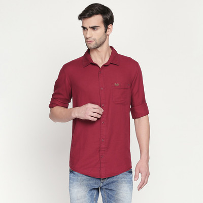 mufti-men-solid-casual-maroon-shirt