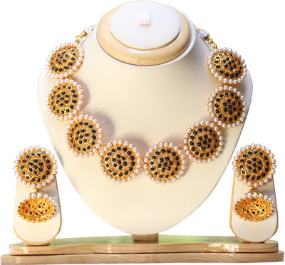 Swarajshop Alloy Gold-plated Black, White Jewellery Set(Pack of 1)