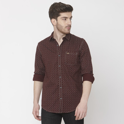 mufti-men-printed-casual-maroon-shirt