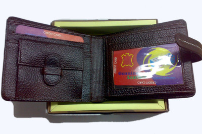 10% OFF on PE Men Casual, Formal Brown Genuine Leather Wallet(8 Card Slots)