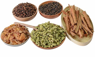 looms & weaves - Special Gift Box of each Kerala Spices - 50 gm of Cardamom, Black Pepper, Kerala Cinnamon, Clove & Nutmeg Mace(5 x 10 g)