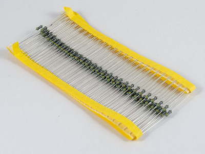 diykit 100PCS 3.3 ohm(1/4W) Resistor Fixed Resistor(3.3 ohm 5)