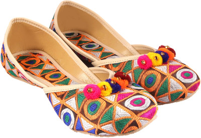 https://rukminim1.flixcart.com/image/400/400/k44hksw0/shoe/7/v/2/1908-fundaghungru-39-39-rajwari-multicolor-original-imafmm9nr5mjpfuw.jpeg?q=90
