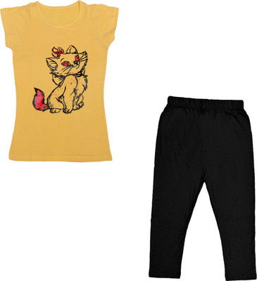 Indistar Girls Casual Capri T-shirt(Black, Yellow)