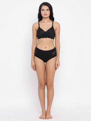 Clovia Lingerie Set