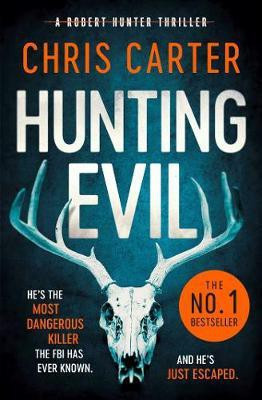 Hunting Evil(English, Paperback, Carter Chris)
