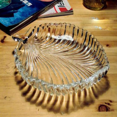 GLASSBAR Glass Decorative Bowl Lightweight Durable Leaf Shape Glass Plate for Dry Fruits,Spices and Home Decoration(Pack of 1, Clear)