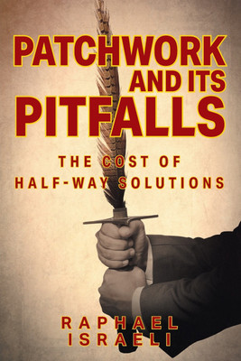 Patchwork and Its Pitfalls(English, Paperback, Israeli Raphael)