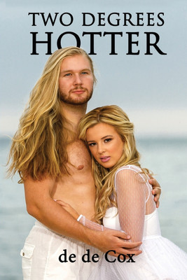 Two Degrees Hotter(English, Paperback, Cox de de)