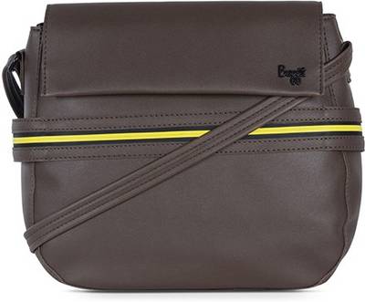 Baggit beige store sling bag