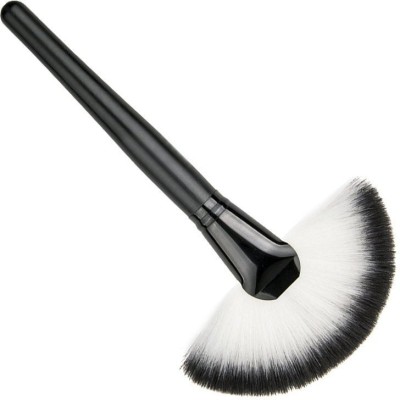 BELLA HARARO Extra Soft Ladista Skinplus Fan Brush(Pack of 1)