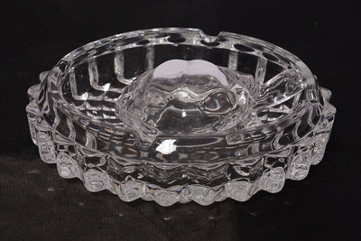 SWISS WONDER Decorative Showpiece  -  6 cm(Ceramic, Clear)