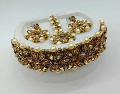 taransha Brass Gold Jewellery Set(Pack of 1)