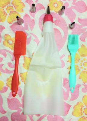 smile4u 5 Piece Cake Decorating XXD Set with 2 spatula Kitchen Tool Set(Baking Tools, Spatula)