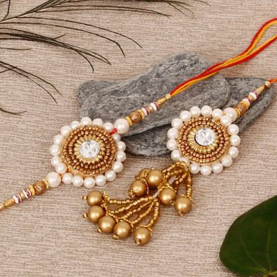 Flipkart SmartBuy Designer Rakhi Assorted Lumba, Rakhi  Set(1 Designer Bhaiya Bhabhi Rakhi, 1 lumba)