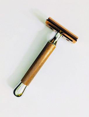 Romer-7 DE AAA Premium Finish Hybrid Heavy Head With Fine Chrome Heavy Grip Handle With 10 SS Blade, Men & Women