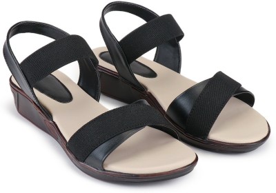 Clouter Women Wedges(Black , 7)