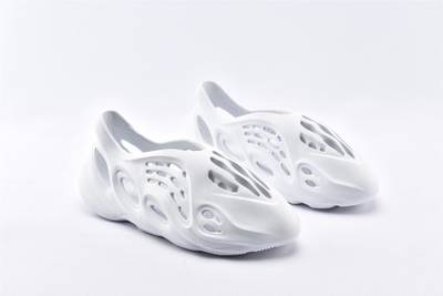 Cribsy Feet Yeezy 700 Foam Runner Water Sport Shoes For Men