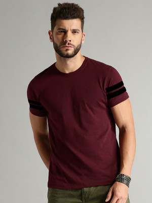 Trends Tower Self Design Men Round Neck Maroon T-Shirt