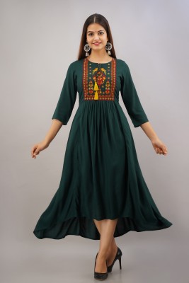 KIMAYRA Women Embroidered Anarkali Kurta(Green)